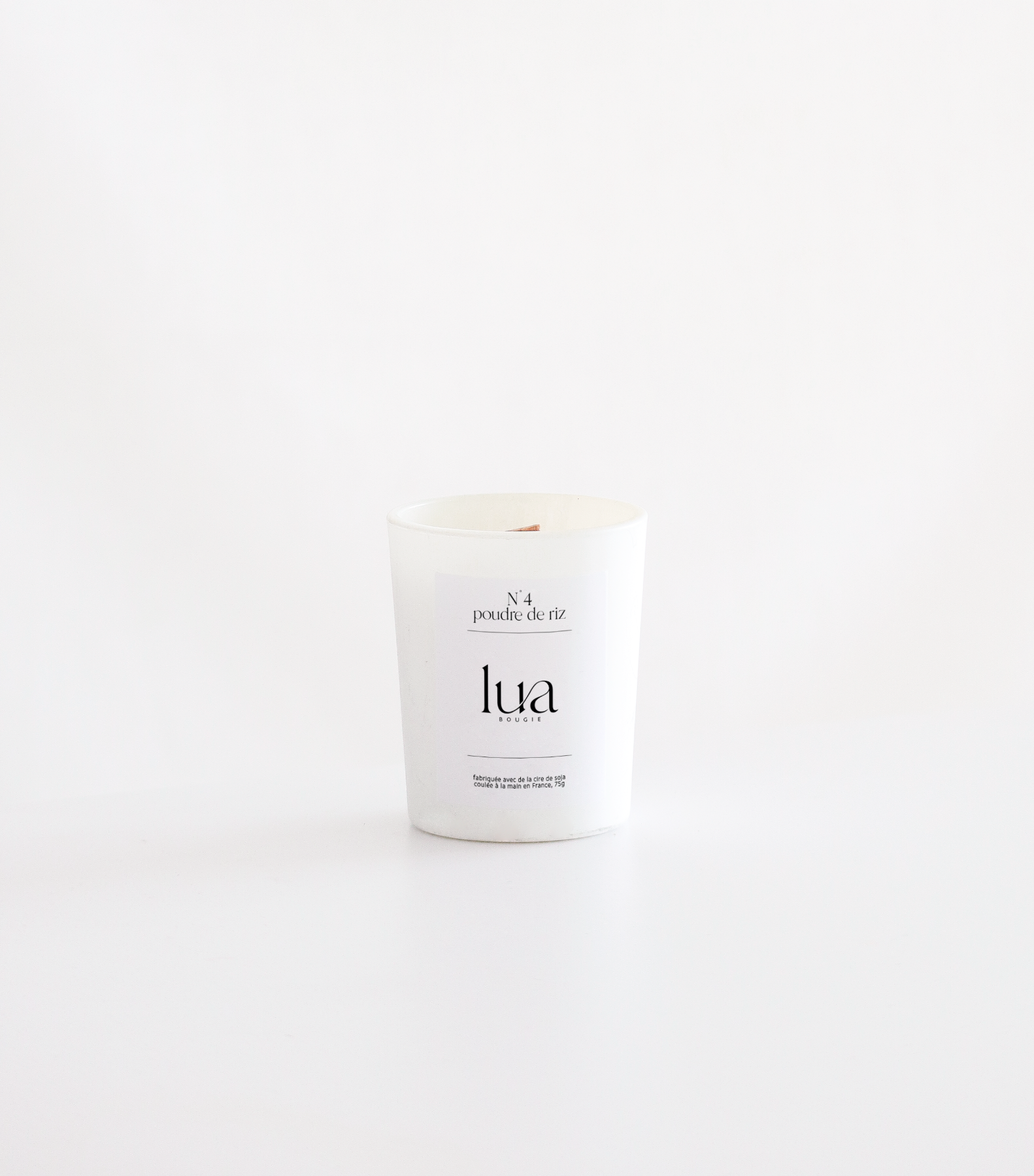 Bougie Lua parfumée et rechargeables, parfum poudre de riz, contenant blanc 75g. 