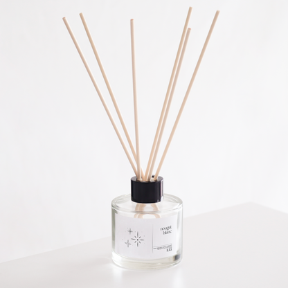 Diffuseur de parfum naturelle, couleur de contenant transparent, parfum Nougat Blanc. 