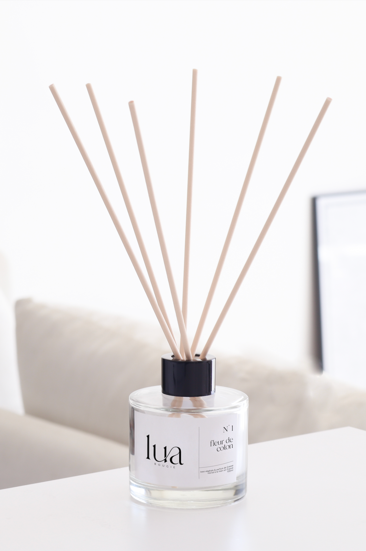 Diffuseur LUA Bougie transparent, parfum Fleur de coton. Diffuseur à base végétale et parfum de Grasse. 